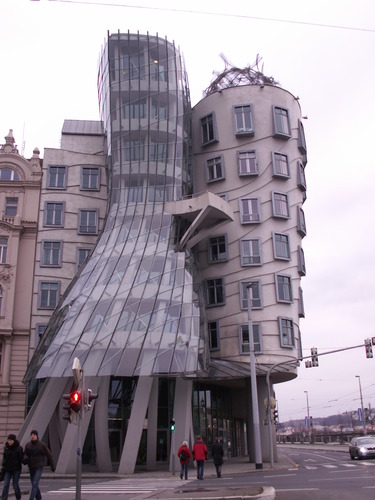 Tańczący dom w Czechach.3